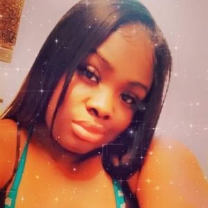 Meet your Posher, Mariea